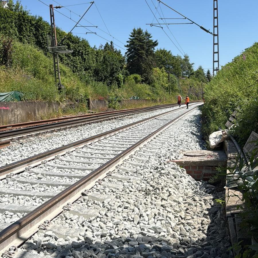 Neues Schotterbett auf profiliertem Planum